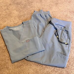 Figs Women's Blue Scrub Top and Pants Set